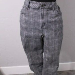 SO High Rise Jegging Size 15/33W Black And White Plaid Check Slimming Juniors